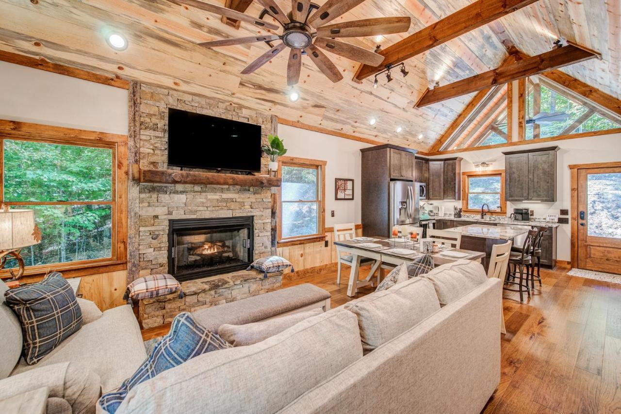 Brand New Build Luxury Mountain Chalet With Hot Tub, Pool, Game Room, Premium Features 엘리제이 외부 사진
