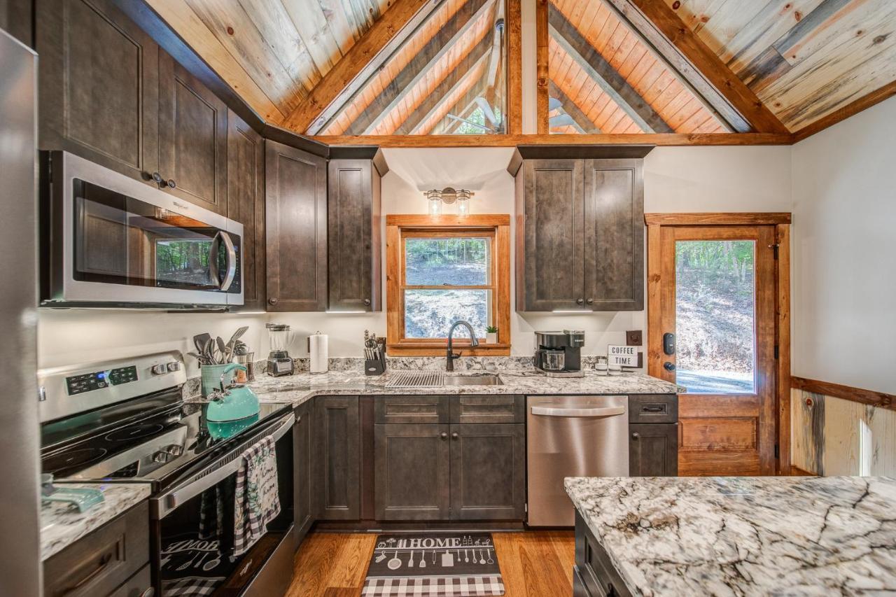 Brand New Build Luxury Mountain Chalet With Hot Tub, Pool, Game Room, Premium Features 엘리제이 외부 사진