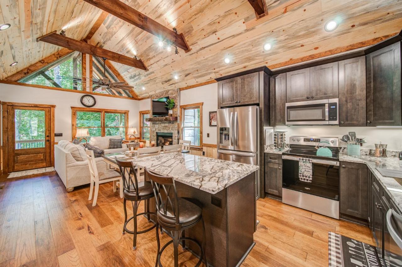 Brand New Build Luxury Mountain Chalet With Hot Tub, Pool, Game Room, Premium Features 엘리제이 외부 사진